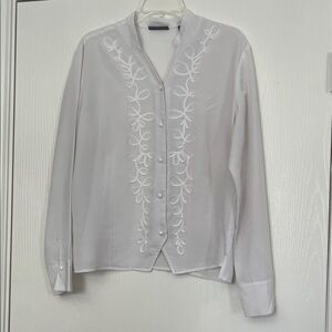 Karen Scott White Embroidered Button Front
Blouse Long Sleeve Size XL
